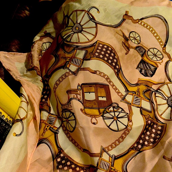 Victorian baby buggy Silk scarf horse and buggie - Picture 6 of 6